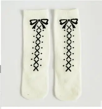 Детские носки для мальчиков и девочек милые хлопковые носки для малышей теплые осенние детские носки до колена для девочек весенне-осенние гольфы для младенцев - Цвет: White bow