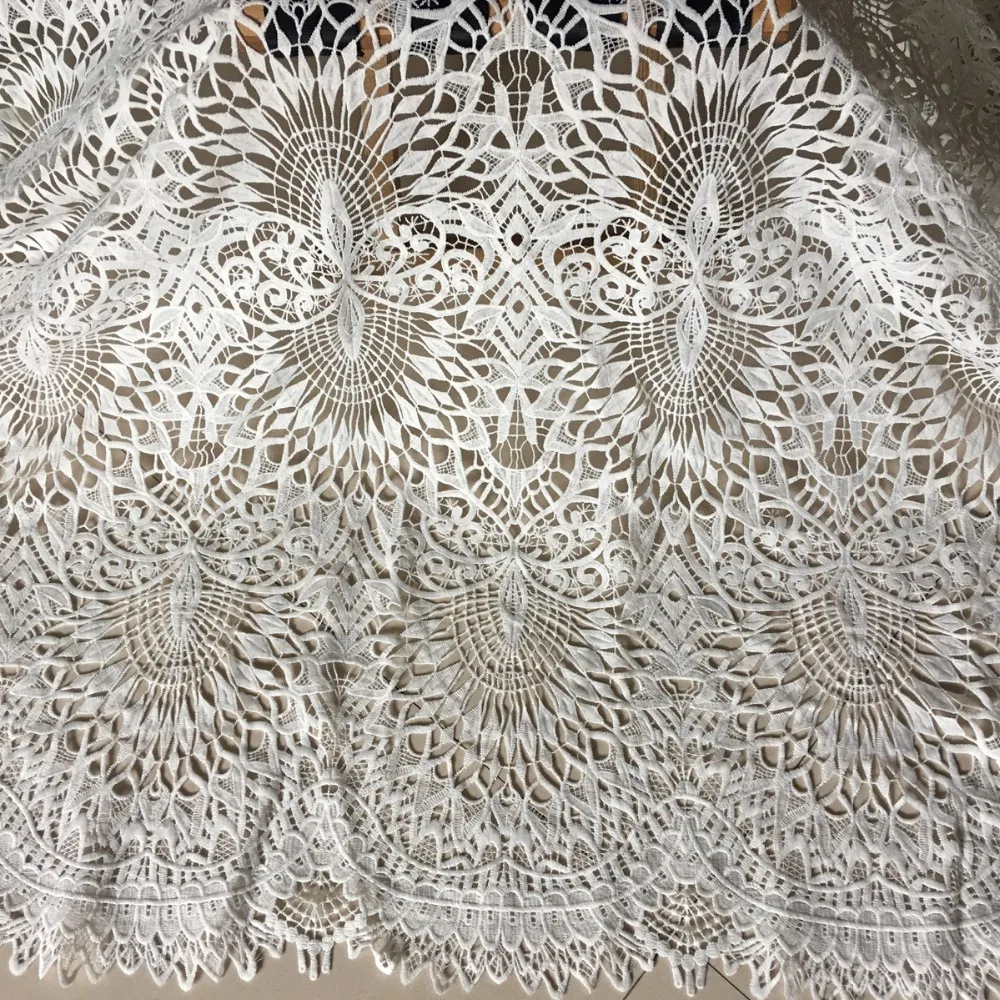 

2yards Latest Nigerian Guipure Lace Fabric 2018 High Quality White African Cord Water Soluble Lace Fabric For Wedding Dresses