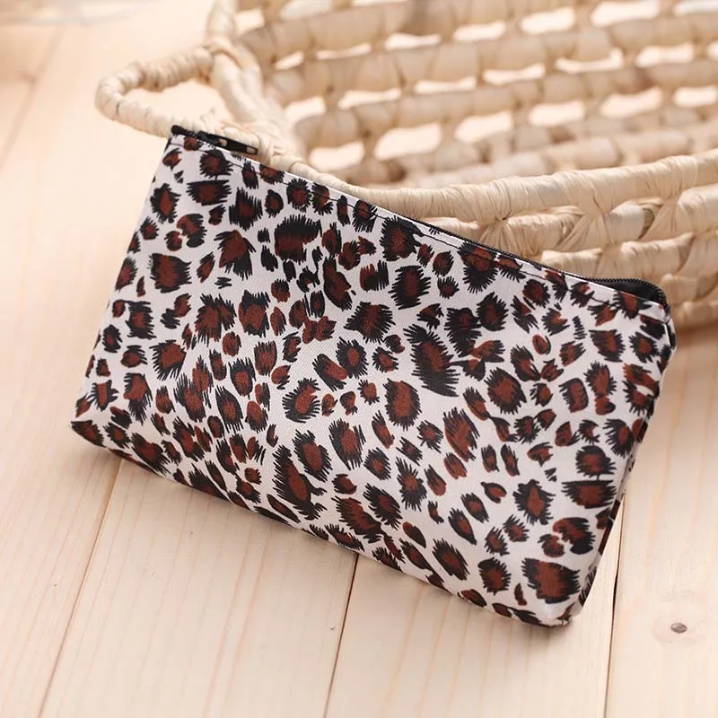 

Casual Travel Necessary Leopard Print Cosmetic Bag Zipper Purse Keyring Bag Cute Mini Bag Storage Bags Make Up Organizer