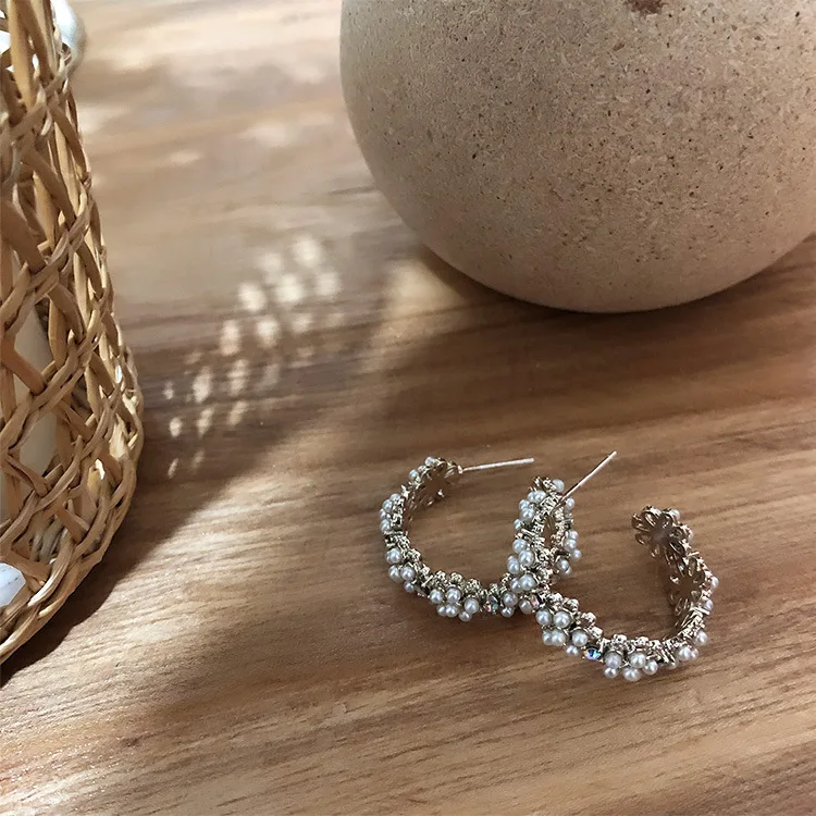Корея новые простые серебряные металлические линии объемный жемчуг геометрический дизайн, округлый, Круглый Серьги-кольца для женщин Свадебные украшения