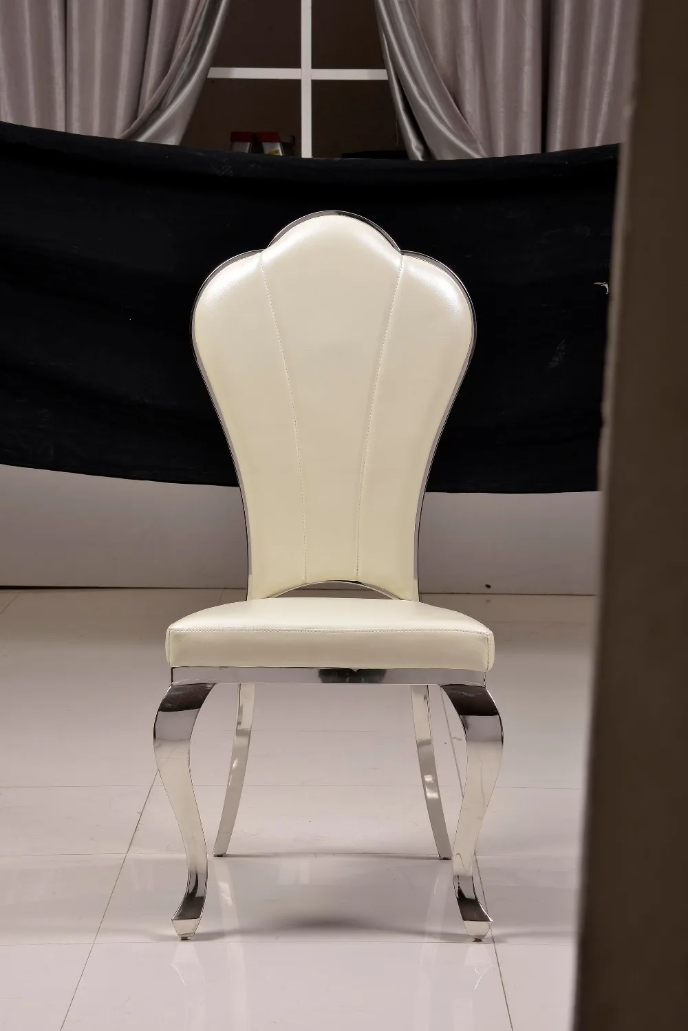 A pretty dining chair imitate the petals-in Dining Chairs from