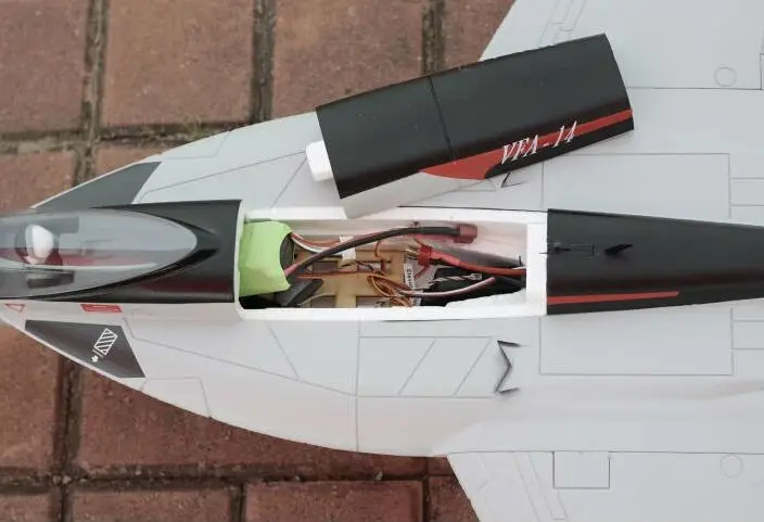freewing-64mm-f18-epo-rc-jet-4