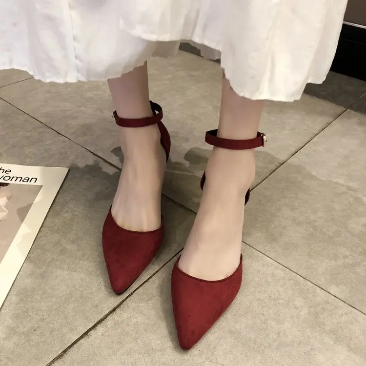 

Chic sandals women's shoes 2019 new spring Korean fashion thin with shallow mouth high heels one buckle single shoes