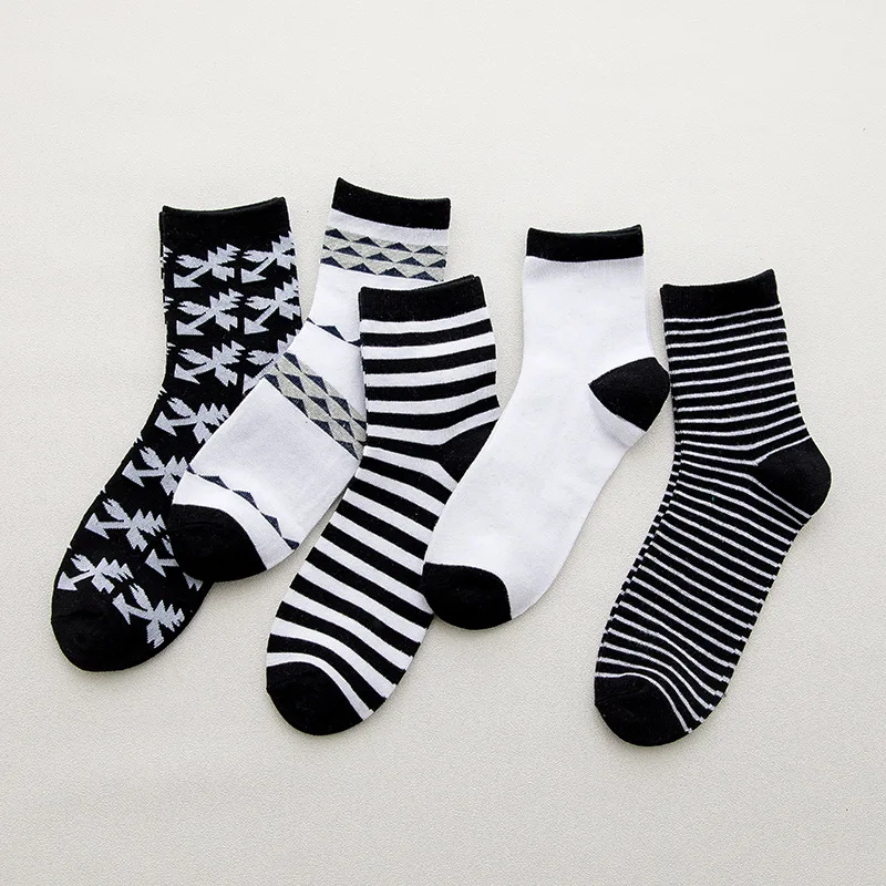 

Harajuku Men Happy Socks Hip Hop Socks Comfortable Breathable Print Color Stripes Warm Socks Men Long Short Sox