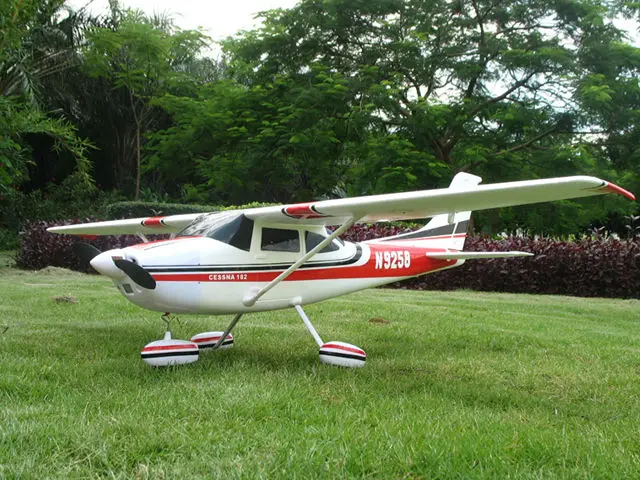 Новичок RC модель самолета 1410 мм EPO Электрический Cessna 182 PNP