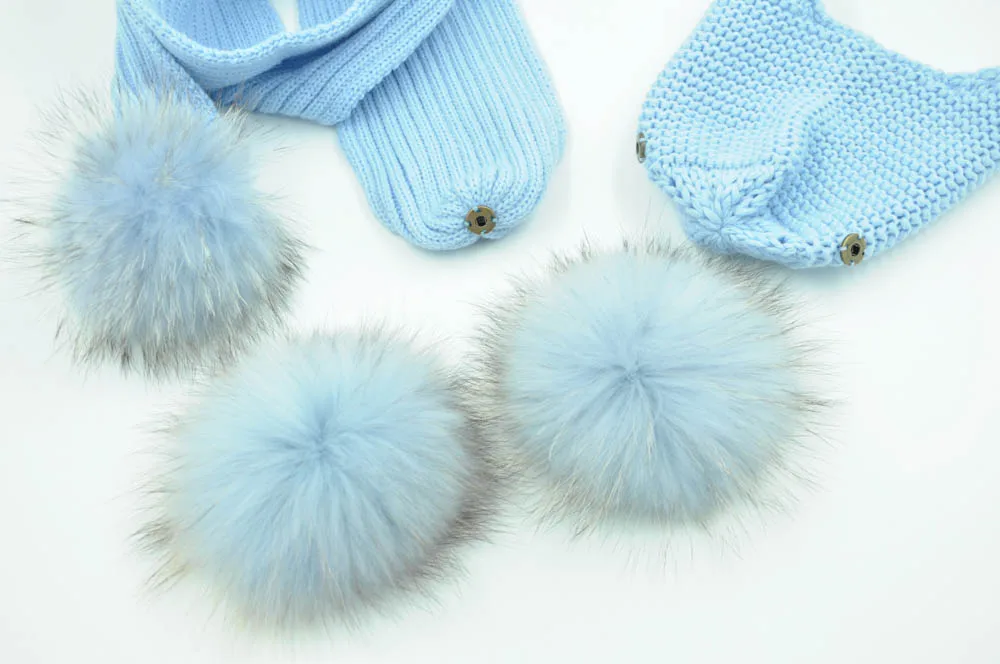 1808049 KNITTED HAT WITH FOX FUR POMPOMS LVCOMEFF (34)