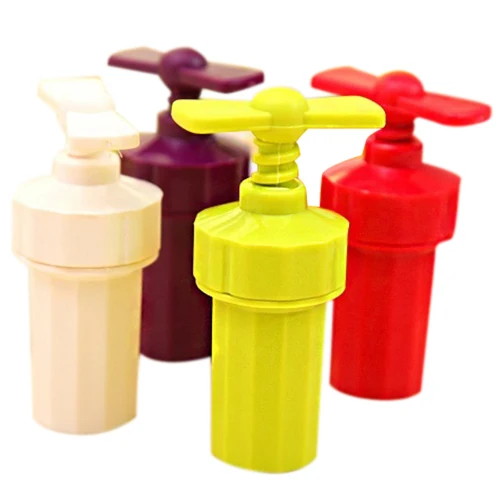 

NOCM Kitchen Helper Handle Garlic Ginger Shredder Cutter Chopper Presser Tools Random Color