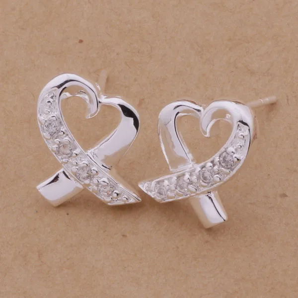 

OL Style Stud Earrings Silver Heart CZ Nice Earrings Ladies Accessory AE150