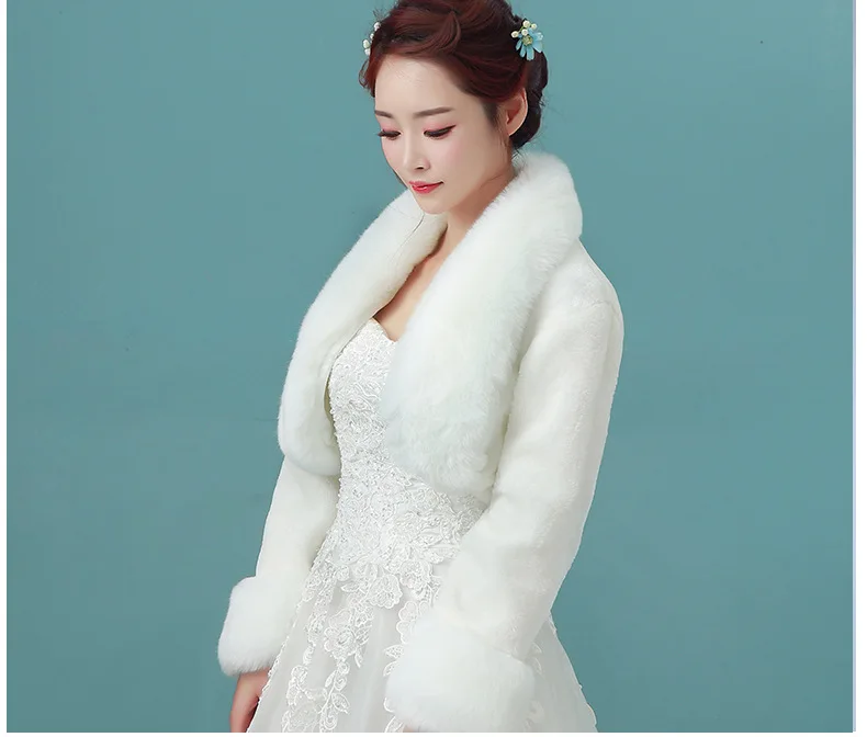 bridal wrap for winter wedding