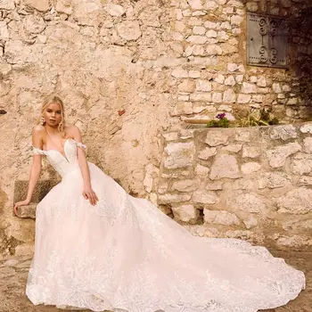 

Vestidos De Novia 2019 New Arrival Strapless Birdal Ball Gown Custom Made Luxury Cathrdral Train Lace Appliques Wedding Dress