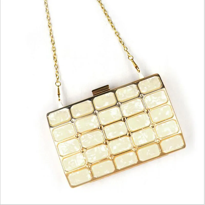 

Women Evening Gag Diamonds Metal Day Clutches With Chain Shoulder Purse Frame Ladies Handbag Acrylic Dinner Party Bag beige