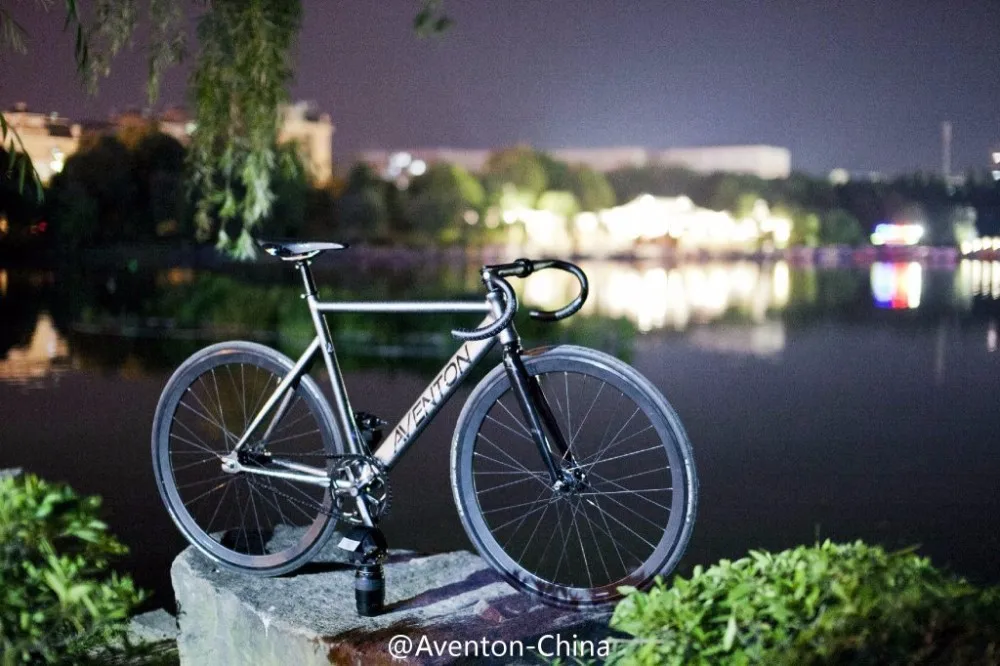 ブランドバッグ通販サイト ピストバイク 固定ギア bikes aventon アベントン 自転車本体