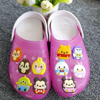 

10 Pcs/Lot PVC Tusm Tusm Shoe Decoration Cartoon Charms Accessories for kids Favor Kawaii Vute Xmas Gift Fit Bands/Croc/JIBZ D18