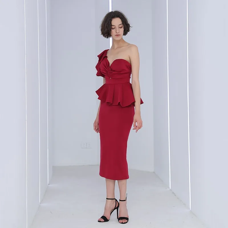 Комплект из двух предметов TWOTWINSTYLE женский короткий топ с открытыми плечами без