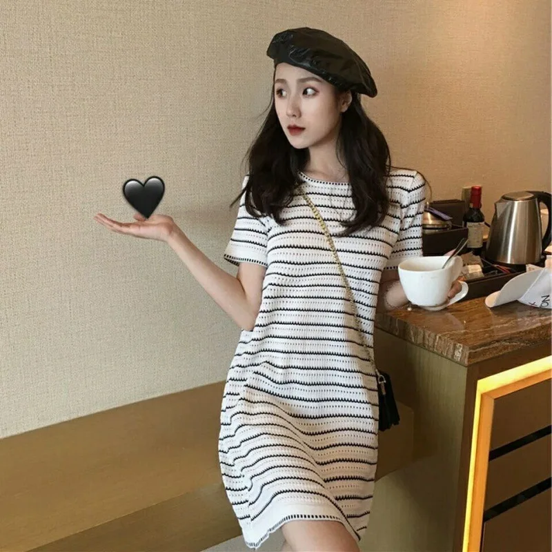 

Europe Station 2019 Summer New Celebrity Wind Ice Silk Knitted Short Retro Black and White Striped Black Dress Woman