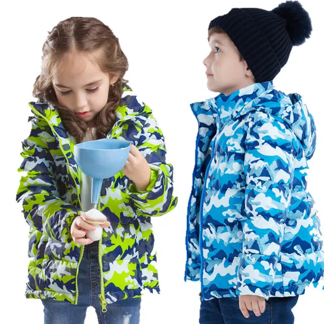 Зимнее пальто унисекс; Новая модная детская камуфляжная куртка-пуховик с капюшоном; Повседневная теплая одежда для мальчиков и девочек; верхняя одежда; J63