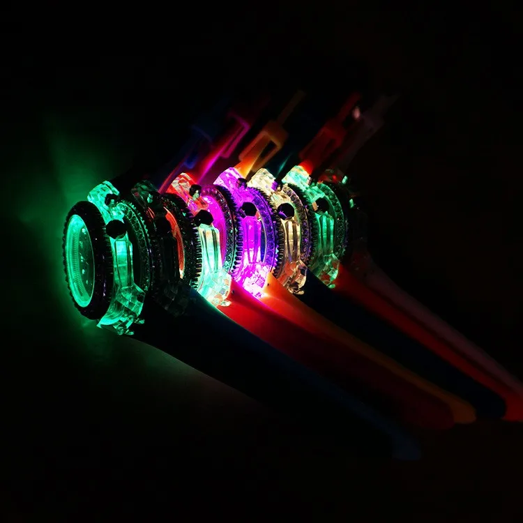 3330934706_891217533