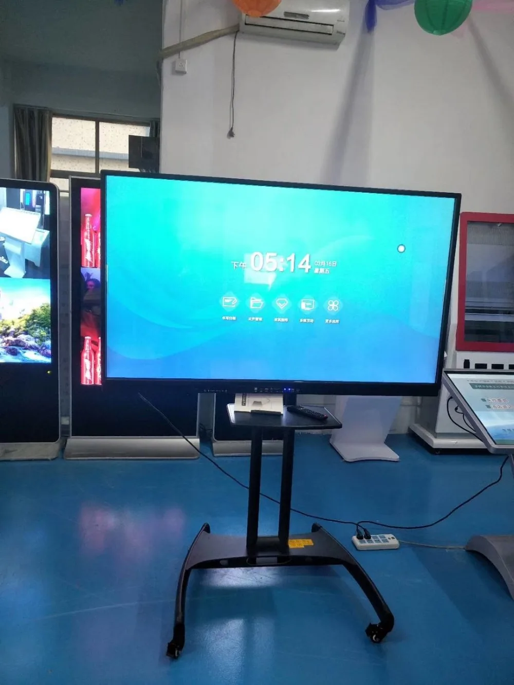  43 49 55 60 inch DIY computers lcd tft HD android or windows OS version touch monitor screen displa