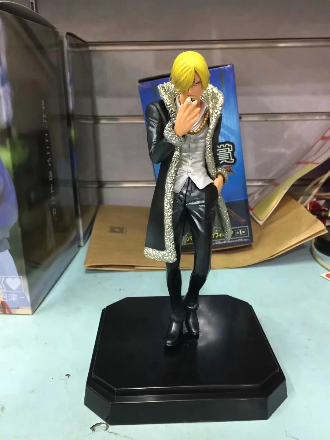 23 センチアニメワンピースアクションフィギュア Vinsmoke サンジコレクションモデルのおもちゃ喫煙スタイル黒コートサンジ図 Aliexpress