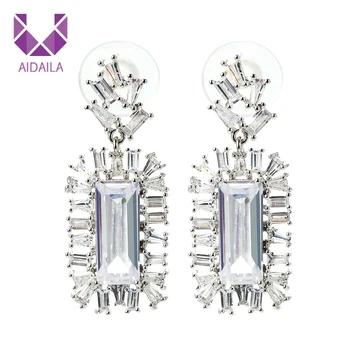 

Dangle Earrings with Full AAA+ Cubic Zirconia Zircon Earrings Light Elegant Temperament Wedding Jewelry Girl Gift