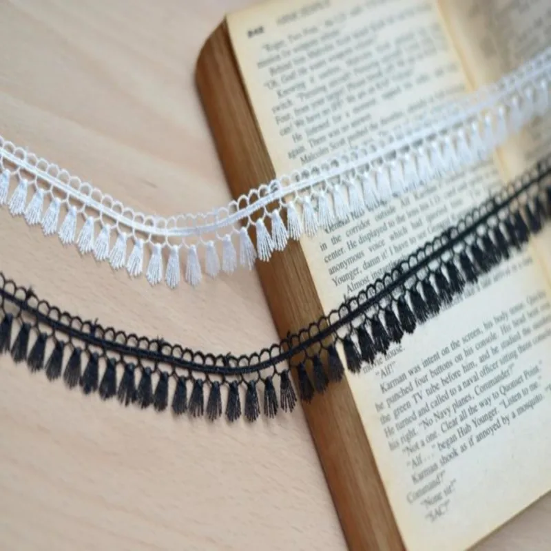

Special Offer New Crocheted 100% Polyester Soluble Lace Embroidery Tassels Diy Clothing Accessories 1.9cm 2 yards 1 lot