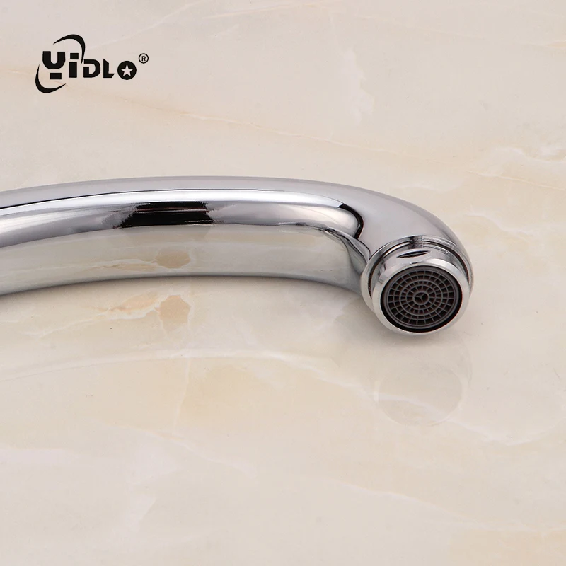 Kitchen Sink Faucet Ceramic Spool Integrated Single Hole Tap Rotary Brass Mixed Water Faucets For Washing Vegetables In Winter Kitchen Sink Faucet Ceramic Spool Integrated Single Hole Tap Rotary Brass Mixed Water Faucets For Washing Vegetables In Winter