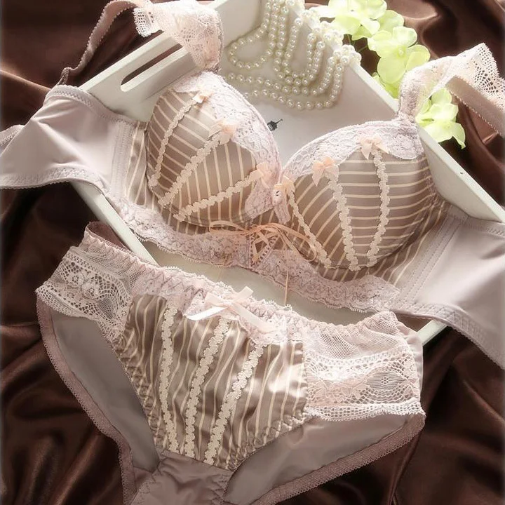 2015 New Fashion Push Up Deep V Bra Lingerie Luxur...