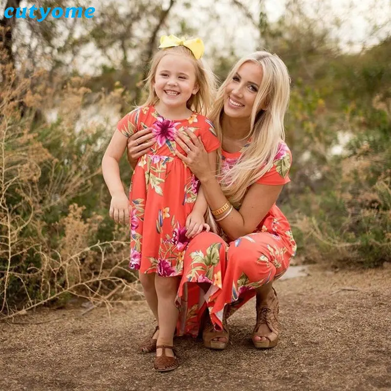 Mother Daughter Bohemian Maxi Dress Family Look Matching Outfits 2018 Short Sleeve Mommy and Me Floral Swimwear Dresses Clothes Mother Daughter Bohemian Maxi Dress Family Look Matching Outfits 2018 Short Sleeve Mommy and Me Floral Swimwear Dresses Clothes