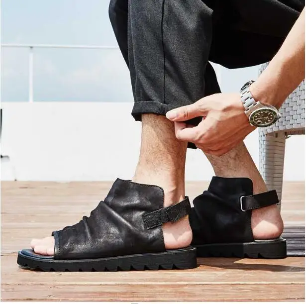 Мужские сандалии с высоким берцем в британском стиле из натуральной кожи; летние пляжные сандалии-гладиаторы без застежки