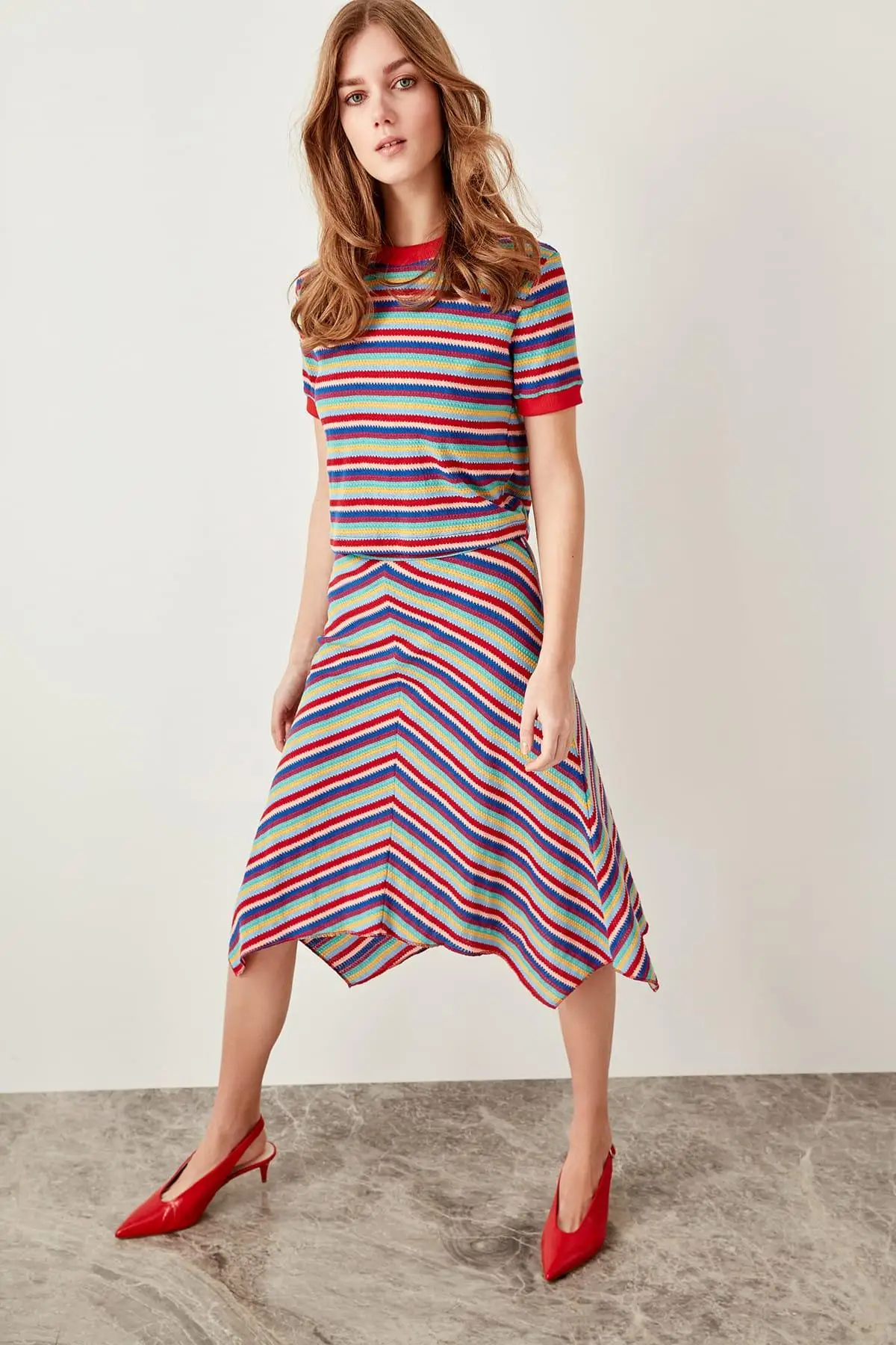 

Trendyol Multicolour Asymmetrical Sweater Looking Knitted Skirt TWOSS19OS0053