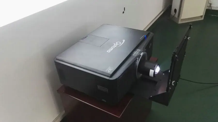 Optional Lens for Brand Large Venue Projectors (4)