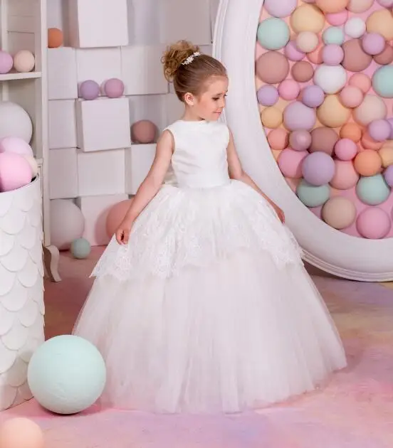 

Ball Gown Fluffy Flower Girl Dress for Wedding White Ivory Lace with Sash Girls Communion Gown Birthday Dress Size 2-16Y