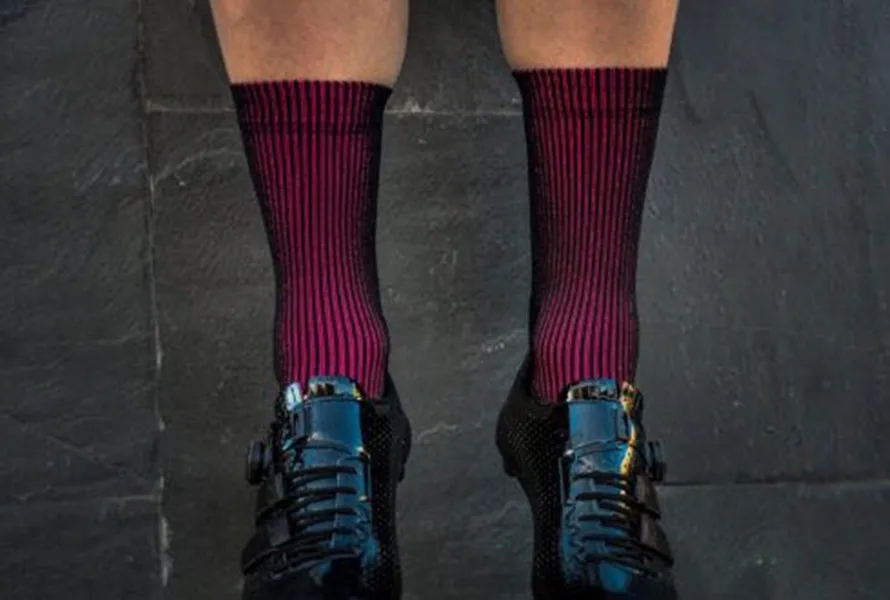 Два в одном цвете спортивные велосипедные носки мужские и женские черные снаружи розовые внутри беговые дорожные велосипедные носки Calcetines Ciclismo - Цвет: Black pink