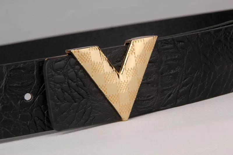 belt with v buckle