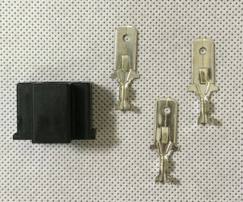 H4 9003 HB2 male connector 1
