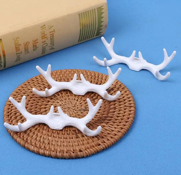 100pcs/LOT Wedding Decoration Resin Antler Place Card Holder for wedding favors supplies SN1684