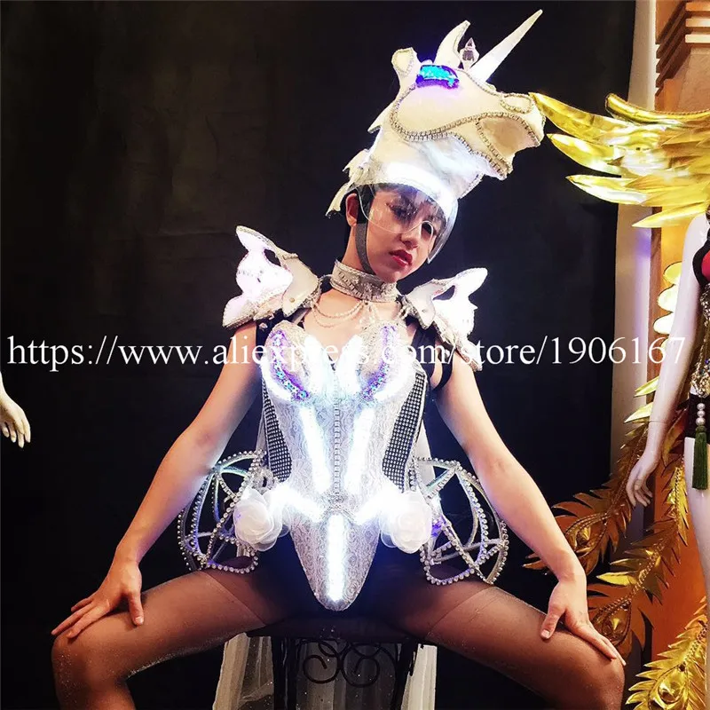 led women costume05