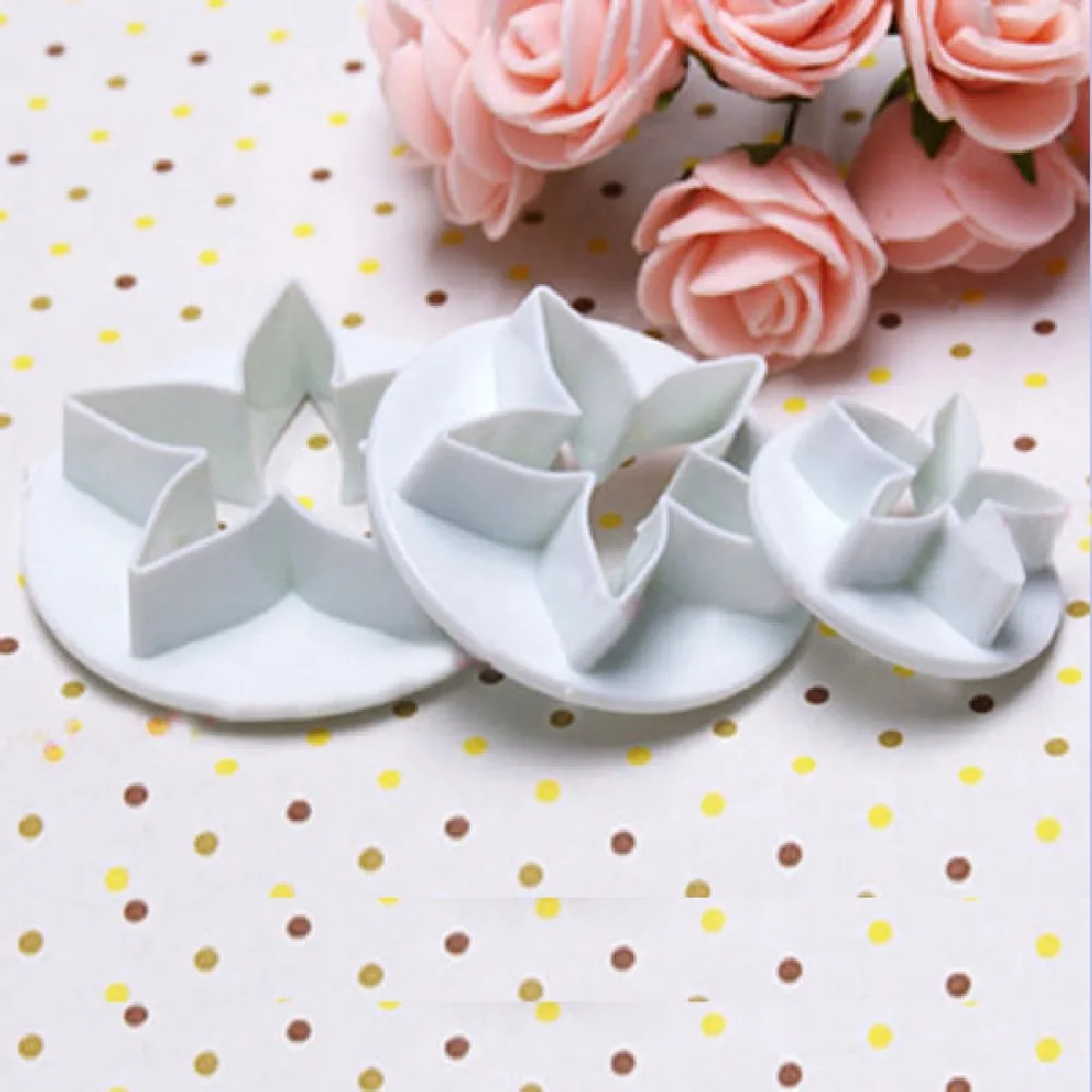 

3Pcs/Set Pentagram 5-Star Fondant Cake tools Cutter Sugarcraft Decorating Diy Tols Christmas Cake Decorating Tools