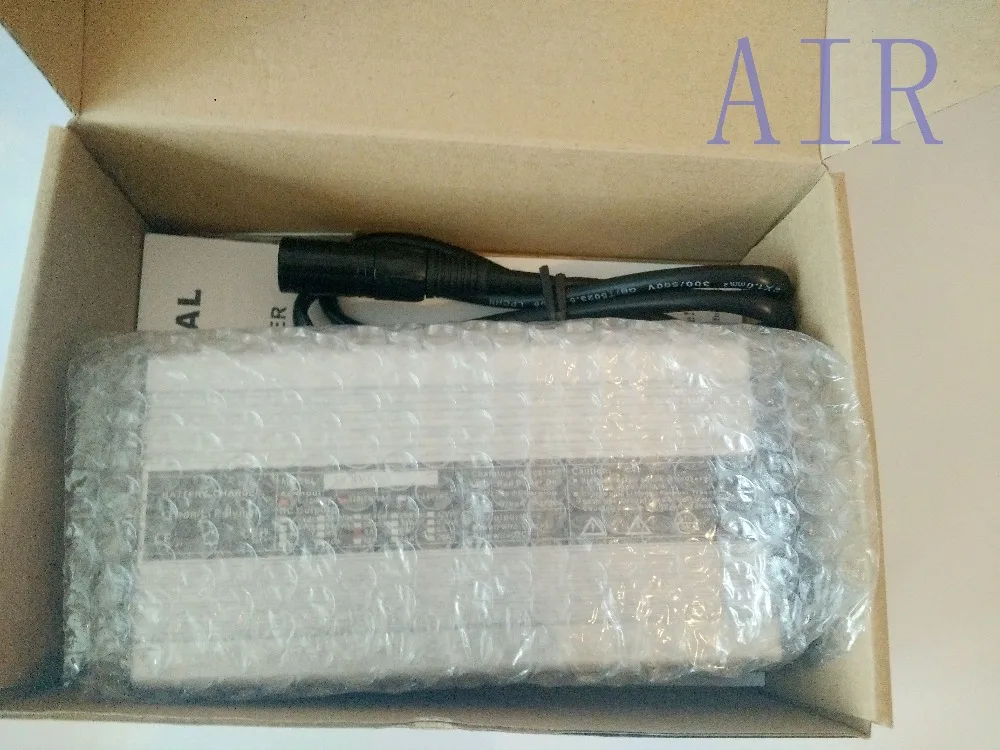 120W 58.8V 2A Aluminum E-bike Scooter Charger Li-ion and Lipo Battery Charger 120W 58.8V 2A Aluminum E-bike Scooter Charger Li-ion and Lipo Battery Charger