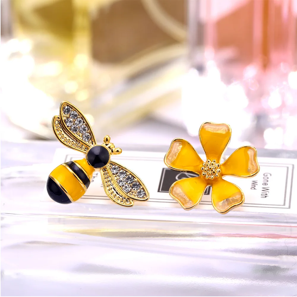 

New Arrival Plant Zircon Women Hyperbole Stud Earrings Small Fresh Earrings With Color Flowers Bee Fashion Women Jewelry