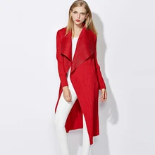 High-end fashion Pleated woman Trench Autumn new arrival large size thin Slim wild windbreaker long-sleeved lapel Long coat D907