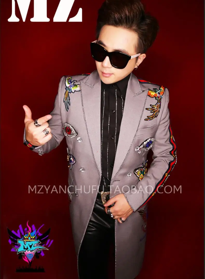 

men singers grey long sytle Embroidery snake suit Bright dril costumes DJ DS Stage long suit men's slim long coat !