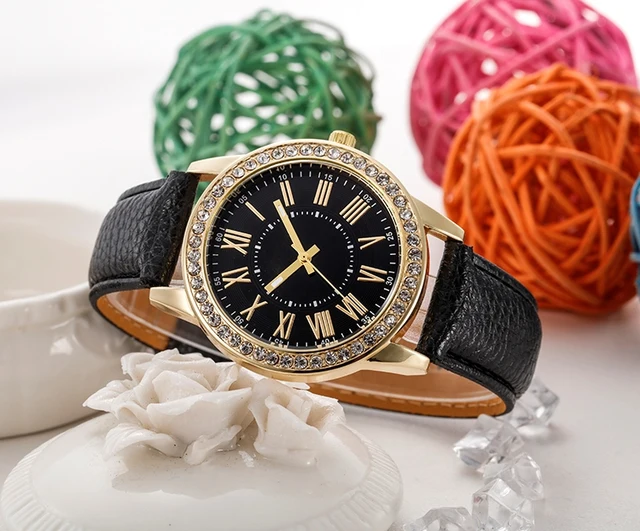 Fashion Girls Quartz Watch Women Roman Numerals Dial Wristwatch Women's Leather Fashion Girls Quartz Watch Women Roman Numerals Dial Wristwatch Women's Leather
