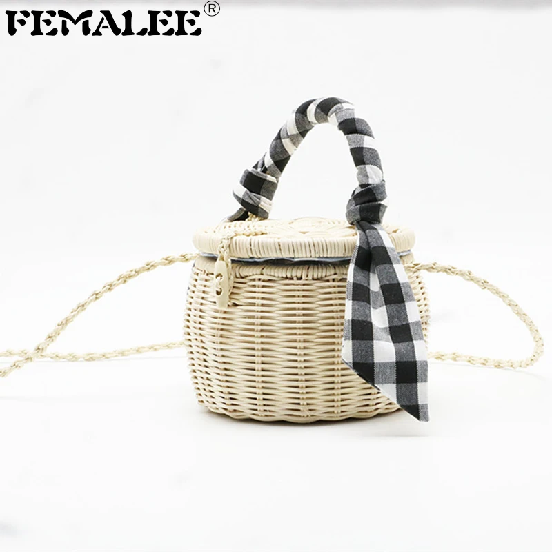 

FEMALEE Handmade Woven Beach Bags Cylinder Hand Carrying Straw Plaid Shoulder Summer Vacation Portable Bucket Bag Natural Basket