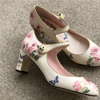 

2019 Spring Summer Luxury Elegant Pumps White Leather Rose Flower Prints Block Kitten Heels Mary Janes Party Wedding Shoes Woman
