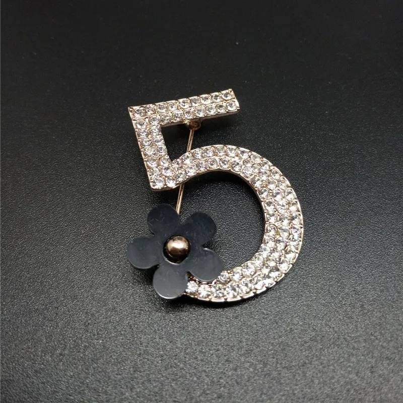 

CX-Shirling 3 Colors Women cc Brooch Pin Fashion Letter 5 Zircon Brooches Women High Quality Camellia Jewelry Summer Style