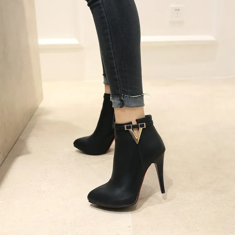 

Big Size 11 12 13 14 15 Ma'am Short boots Pure color Metal decoration Pointed Boot barrel High heel boots