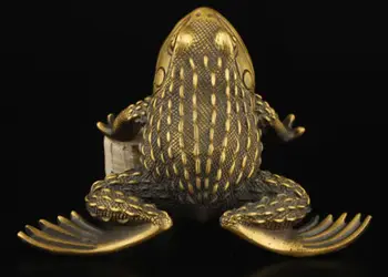 

Collectible Decorated Old Copper Handwork Carved Frog Statue