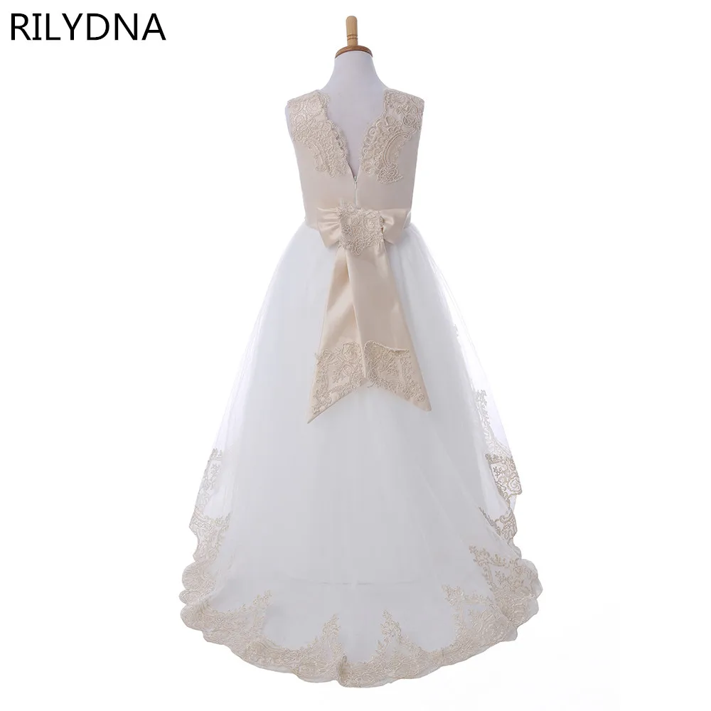 Champagne Flower Girl Dresses with Sash Lace Appliques Custom Made Ball Gown First Communion Dresses for Girls Elegant Hot Sale