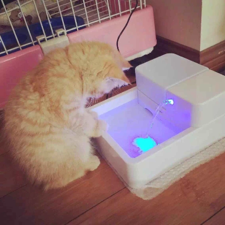 Светодиодный фонтан для кошек, автоматический фонтан для кошек, 1.8л, электрическая тарелка для кошек, собак, питьевой Диспенсер, товары для щенков питомцев
